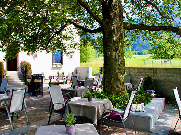 Restaurant Mühle Fläsch - Garten Terrasse